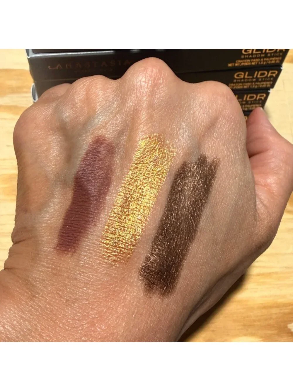 Anastasia Beverly Hills - GLIDR Shadow Stick, Long wearing - HOT SAND